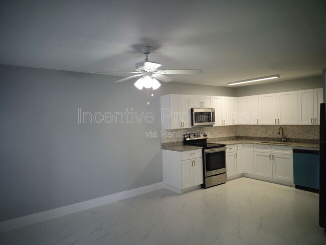 Building Photo - 4744 Walden Cir