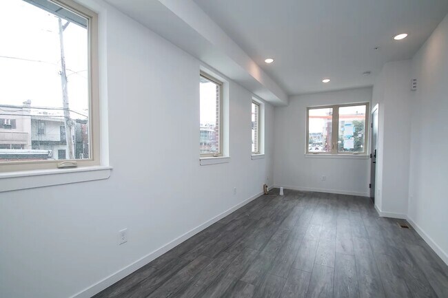 Building Photo - 1401 N Felton St