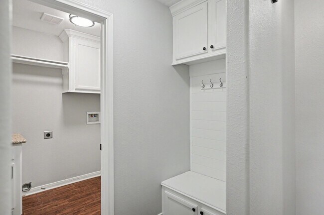 Building Photo - 13314 Enchanted Way