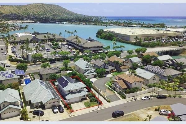 Building Photo - 327 Ainahou St