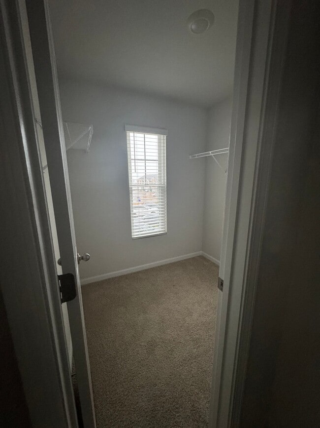 Building Photo - 918 Quaint Parish Cir