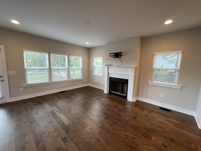 Building Photo - 1436 Ann St