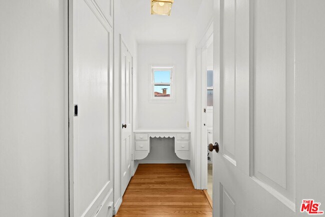 Building Photo - 3715 Homeland Dr