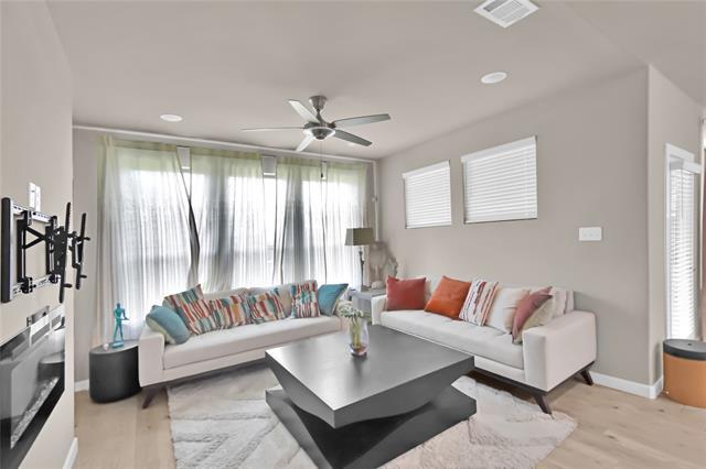 Building Photo - 1901 Crestwood Ln