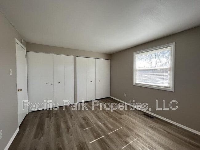 Building Photo - 11020 McDowell Dr