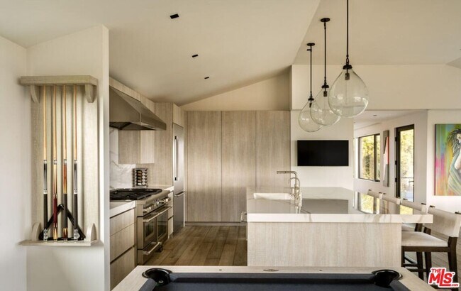 Building Photo - 2532 Canyon Oak Dr