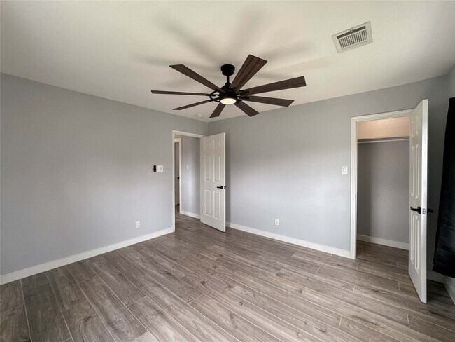 Building Photo - 730 Dunkley Dr