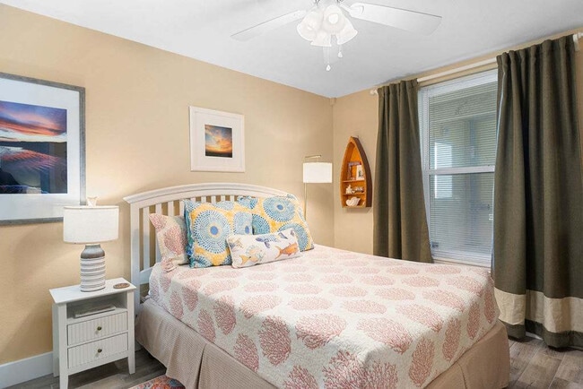 Building Photo - 16 Cut Off Rd