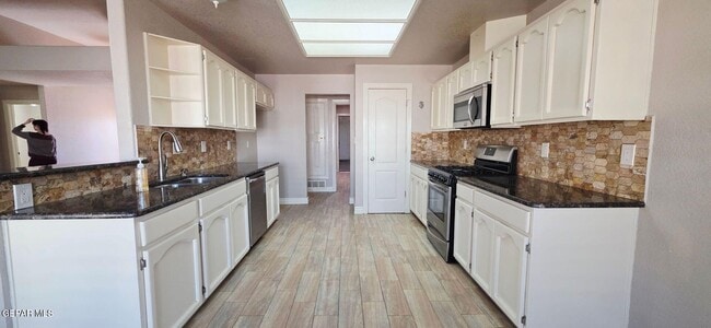 Building Photo - 1365 Desert Canyon Dr