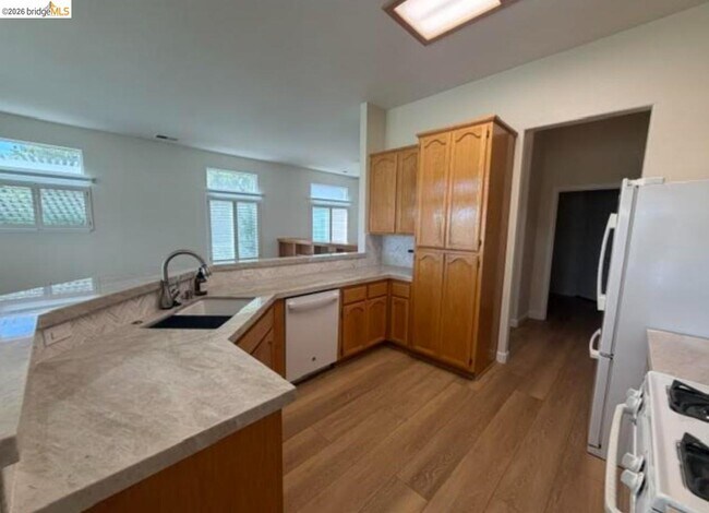 Building Photo - 170 Gala Ln