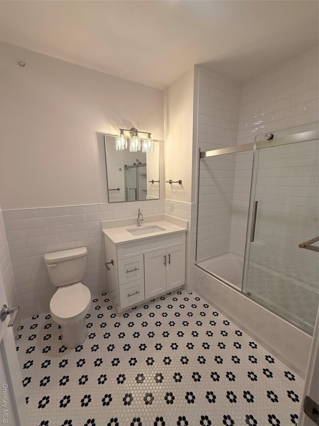 Building Photo - 122 Greenwich Ave