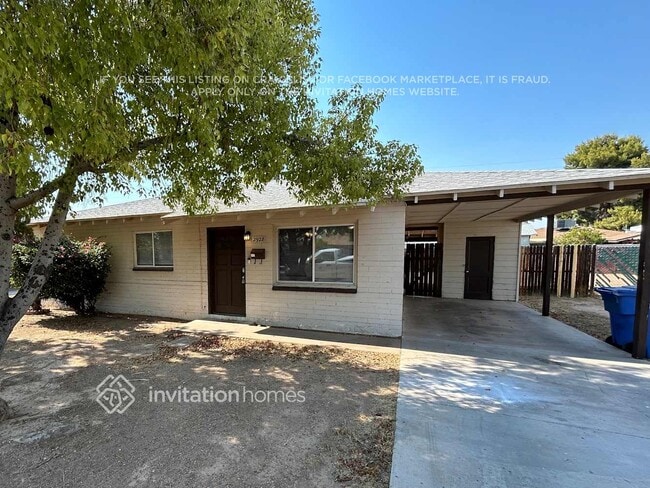 Building Photo - 2928 W San Juan Ave