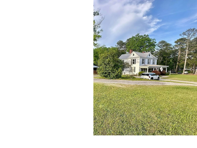 Building Photo - **Charming Small-Town Home Near Clark's Hi...