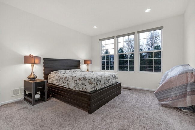 Building Photo - 61 Pacific Ave