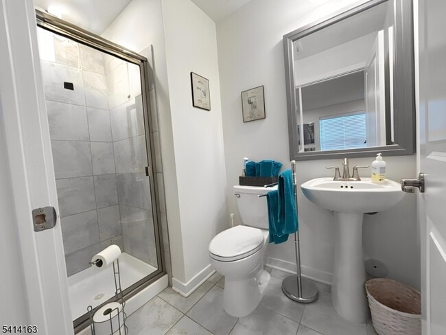 Building Photo - 14 Gerhard Pl