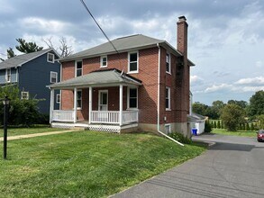 Building Photo - Beautiful 3 Bedroom Home in Millersville!