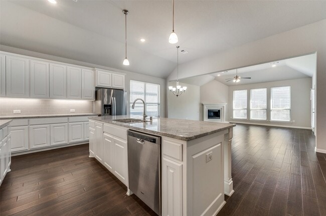 Building Photo - 4720 Bonfire Way