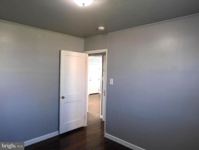 Building Photo - 8220 Cornwall Rd