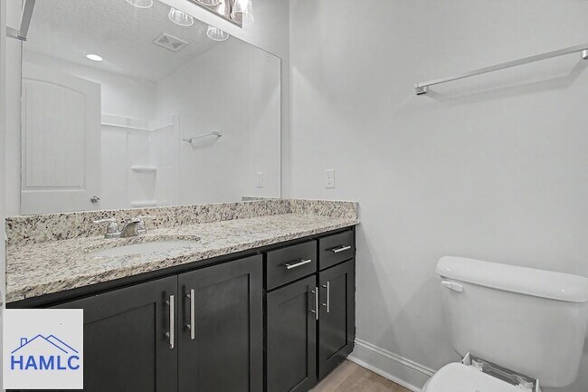 Building Photo - 965 Meloney Dr