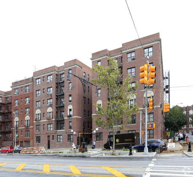 Primary Photo - 1350 Grand Concourse