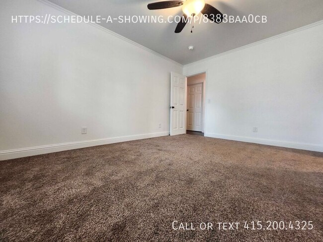 Building Photo - Beautifully renovated 3-bedroom, 2-bath ho...