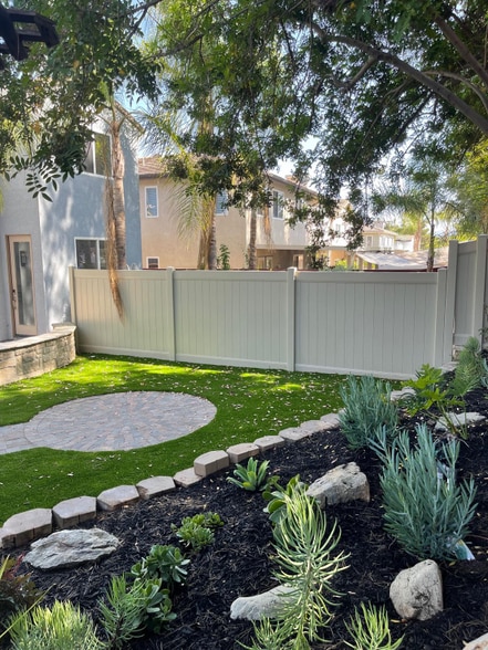 Building Photo - 39391 Tiburon Dr