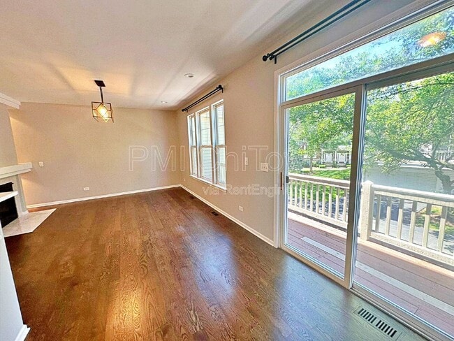 Building Photo - 5682 Cambridge Way