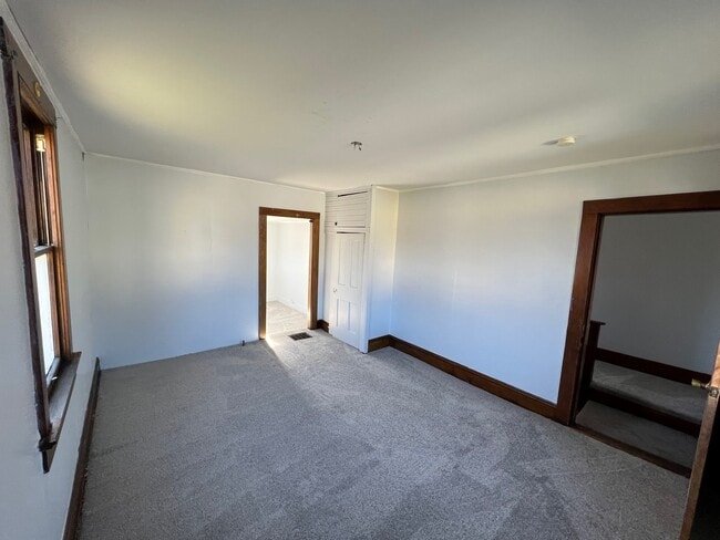 Building Photo - 642 Dryden Rd