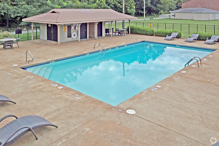 Pool - Call for Fall Specials - South Creekside A...