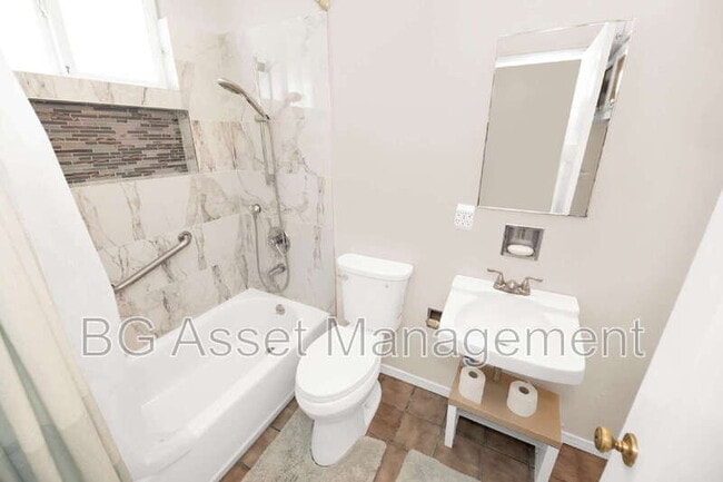 Building Photo - 950 Kelvin Ct