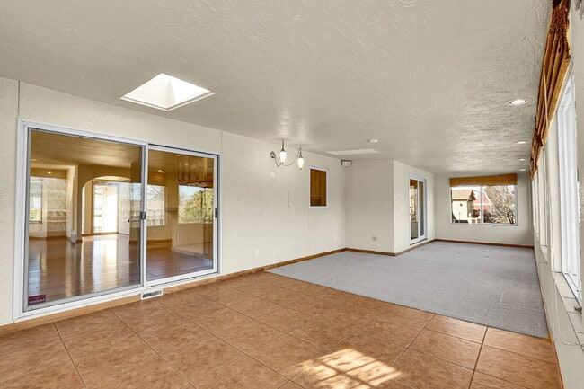 Building Photo - $2,195.95, 3-bed, 2-bed, ranch-style home with a large backyard and $300 off first month's rent