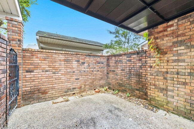 Building Photo - 183 Steiner Rd