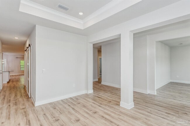 Building Photo - 3285 Southwind Dr