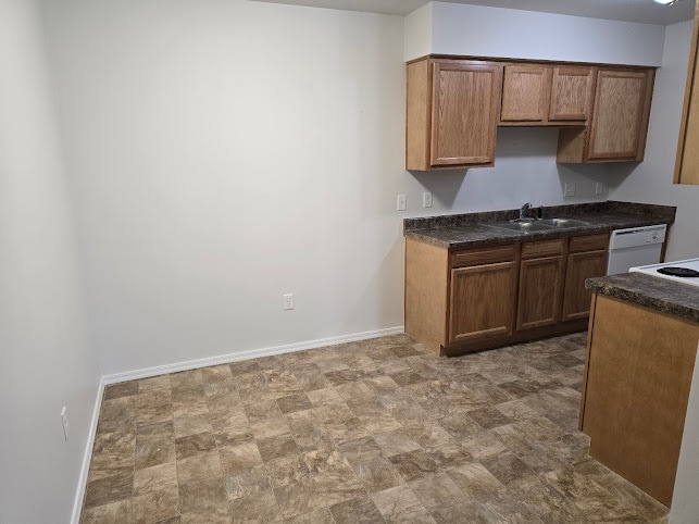 Building Photo - 6301 N Barcelona Ct