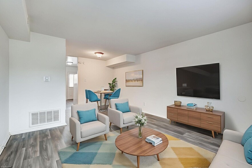 Building Photo - Lawndale Farms