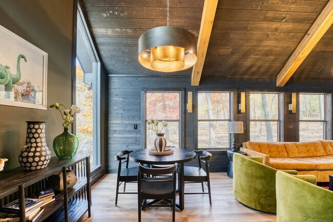 Building Photo - 1780 N Walnut Ave