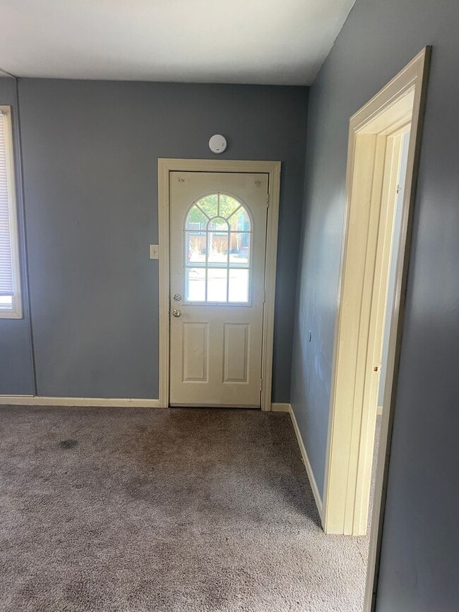 Building Photo - 103 N 10th St