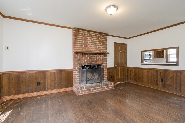 Building Photo - Bon Air Home For Rent