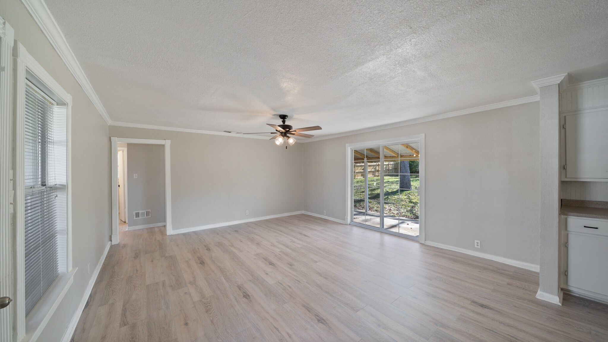 Building Photo - 403 Prairieville St