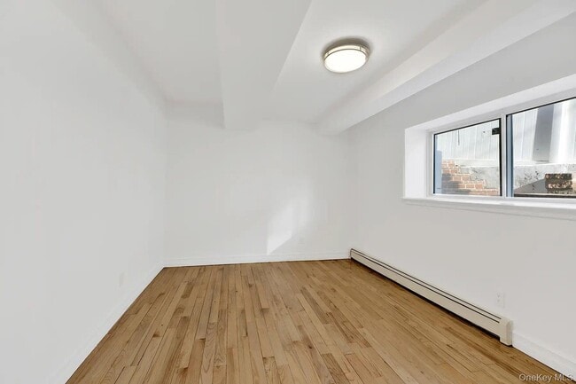 Building Photo - 1 Ash Pl