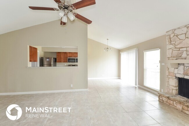 Building Photo - 7555 Lincoln Village Dr