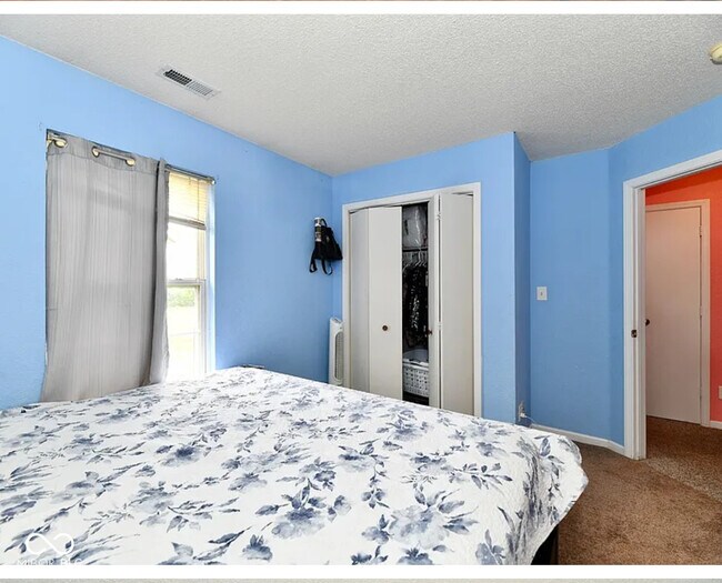 Building Photo - 5302 Cliff Ridge Dr