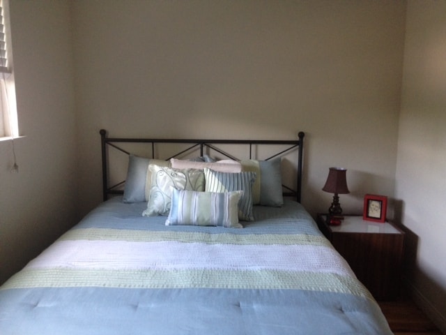 Bedroom (shown with queen bed to show scale) - 2540 Robinson Ave