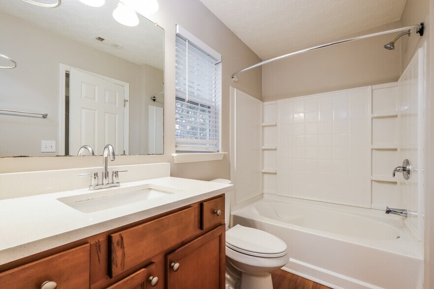 Building Photo - 533 Arrowhead Dr