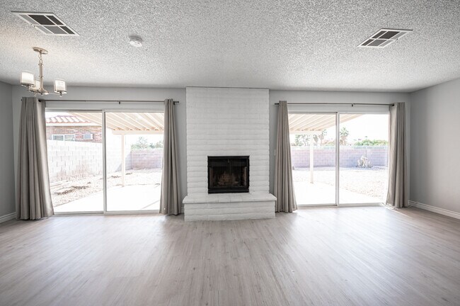 Building Photo - 2247 Heavenly View Dr