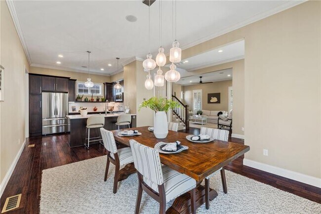 Building Photo - 261 1st St