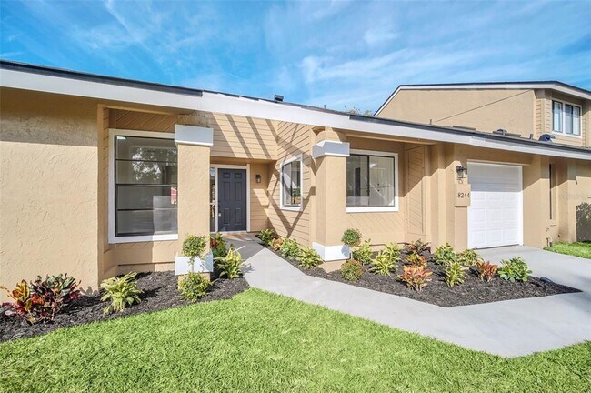 Building Photo - 8244 Limetree Ct