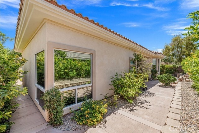 Building Photo - 78652 Alliance Way