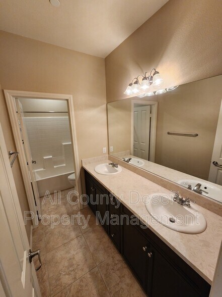 Building Photo - 84360 Falco Ct