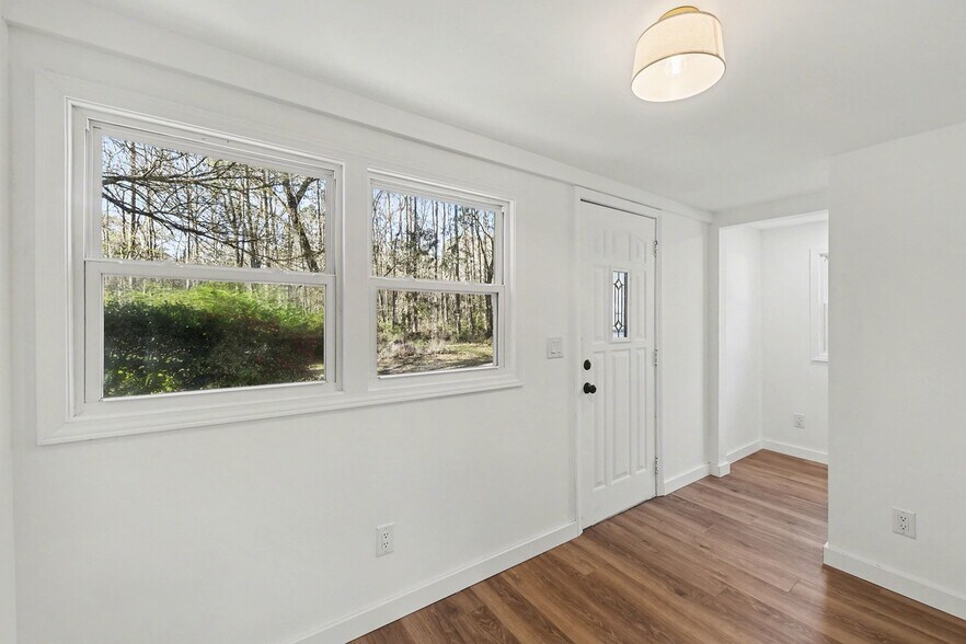 Building Photo - 510 Parsons Rd